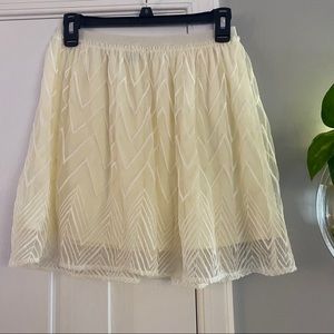 American Eagle Cream Zig Zag Embroidered Mesh Skirt Lined XS Boho Mini Womens